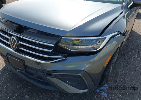 2024 Volkswagen Tiguan 2.0T Se/2.0T Wolfsburg Edition z USA, uszkodzony, nr VIN 3VVMB7AX7RM181786